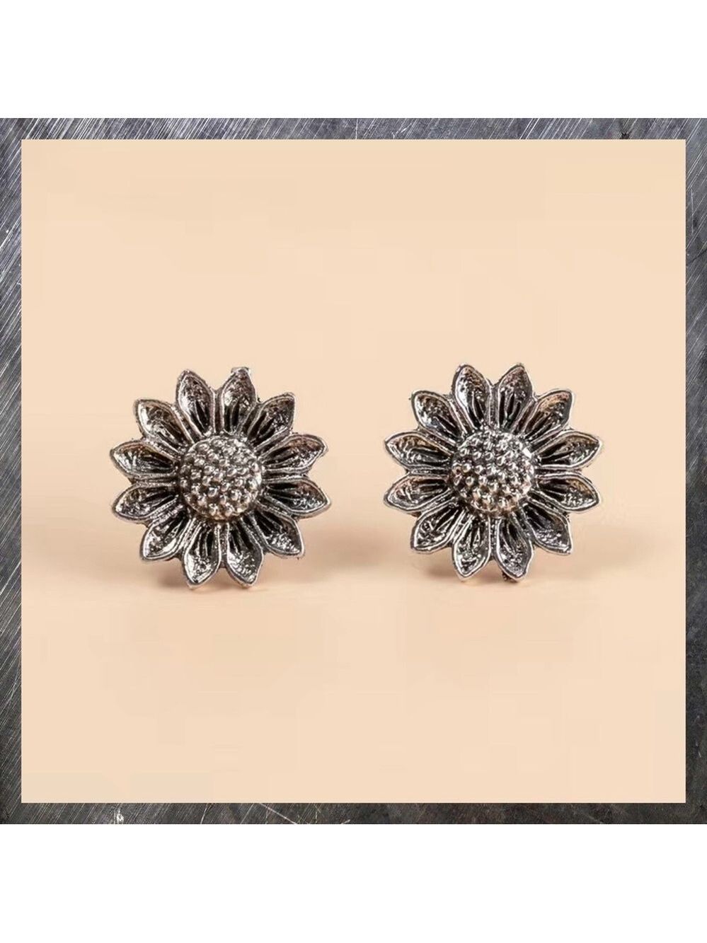 Sunflower or Daisy Stud Earrings #1149